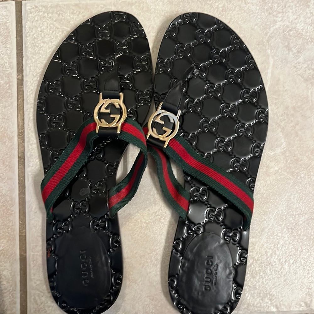Gucci logo sandals